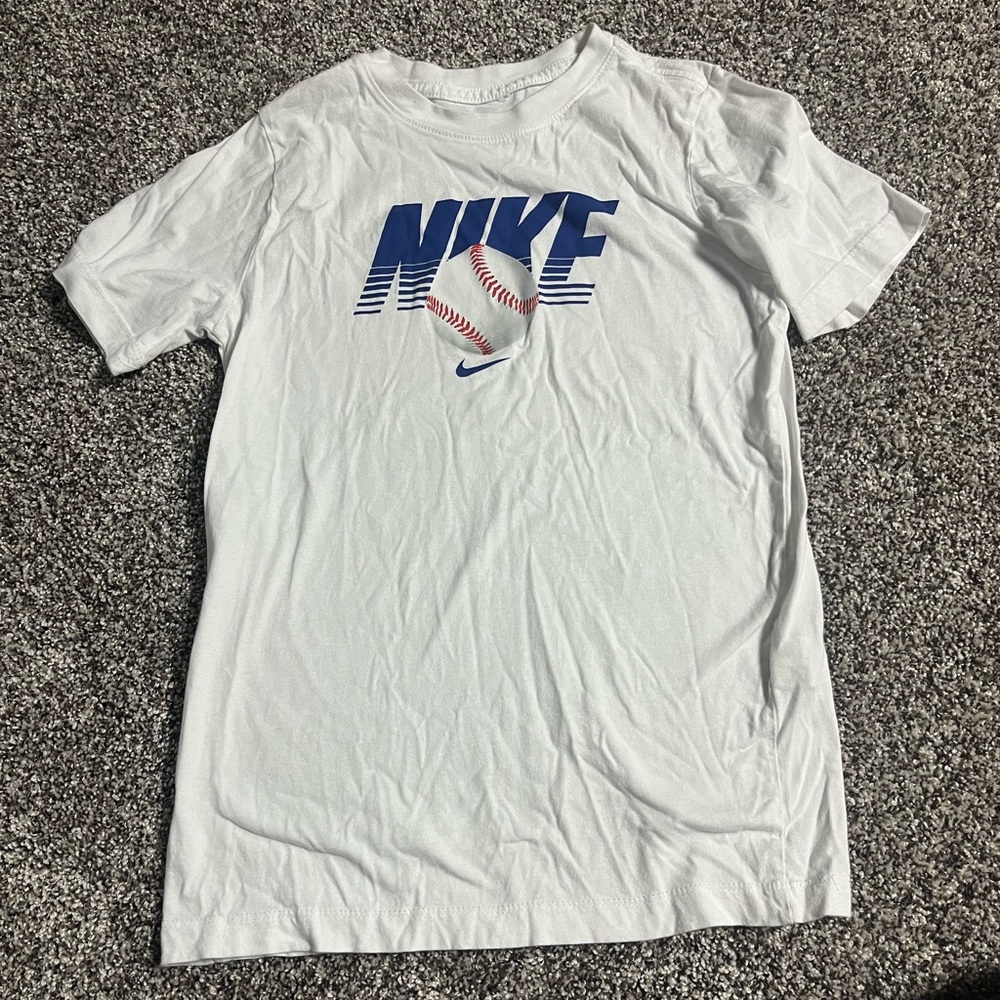 YL Nike tee